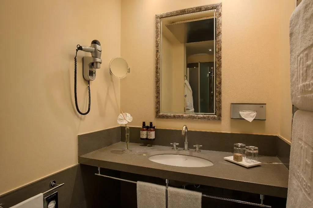 Double or Twin STANDARD Room, NH Bergamo, Milan