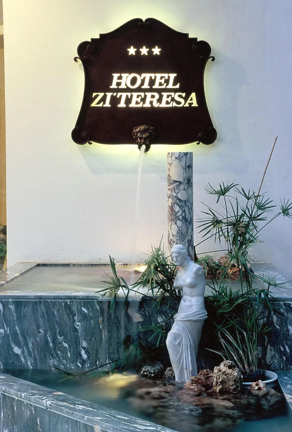 General view, Zi' Teresa, Naples