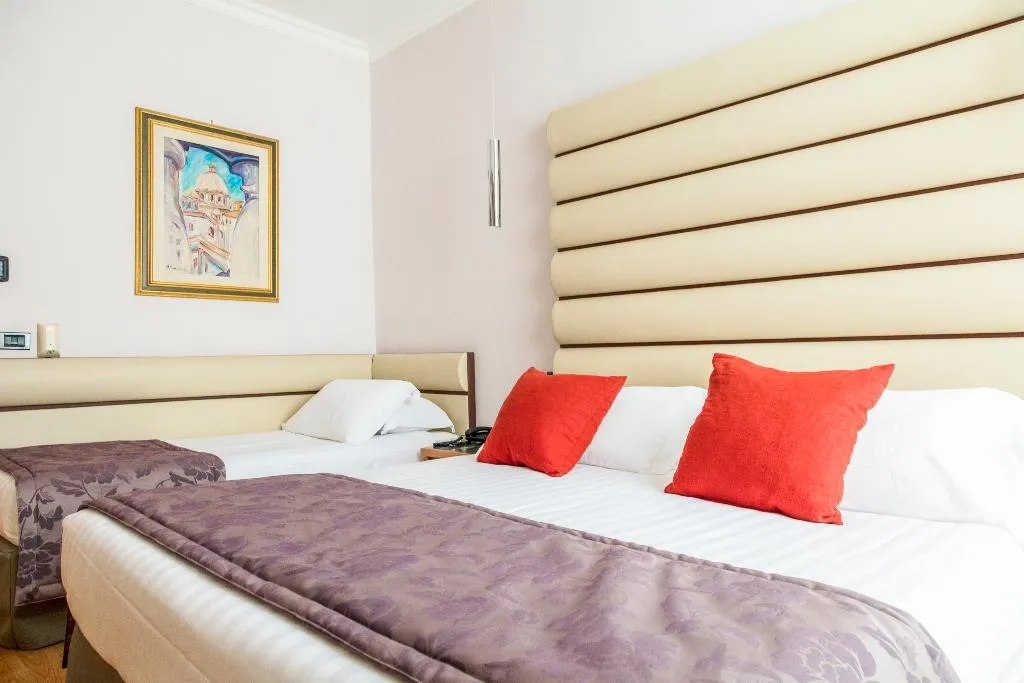TRIPLE STANDARD Room, Giolli Nazionale, Rome