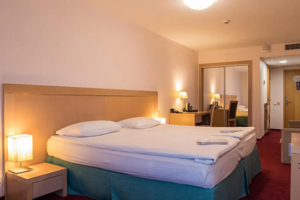 Double or Twin SUPERIOR Room, Riga Islande Hotel, Riga
