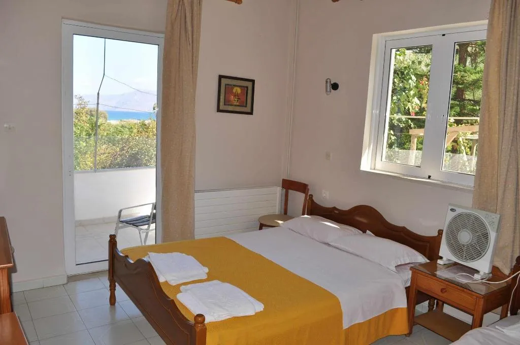 Room, Family Bikakis, Crete