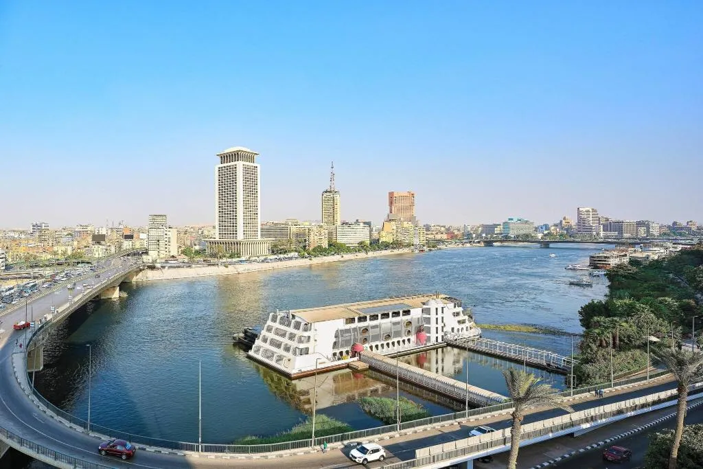 SUITE KING SIZE BED Room, Cairo Marriott hotel & Omar Khayyam Casino, Cairo