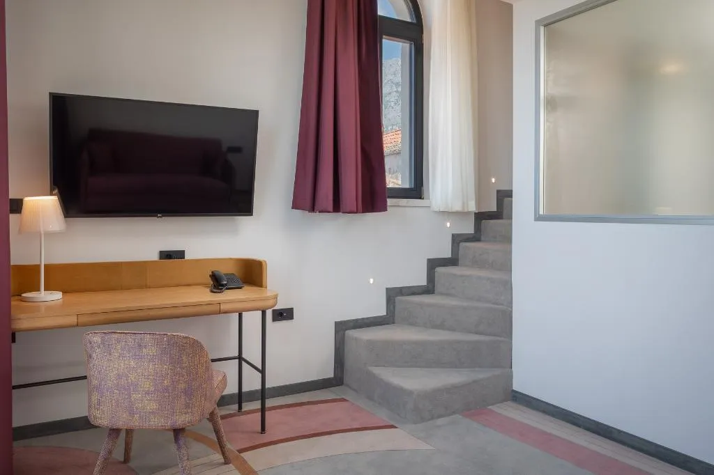 SUITE DELUXE SEA VIEW Room, Heritage Hotel Porin, Split