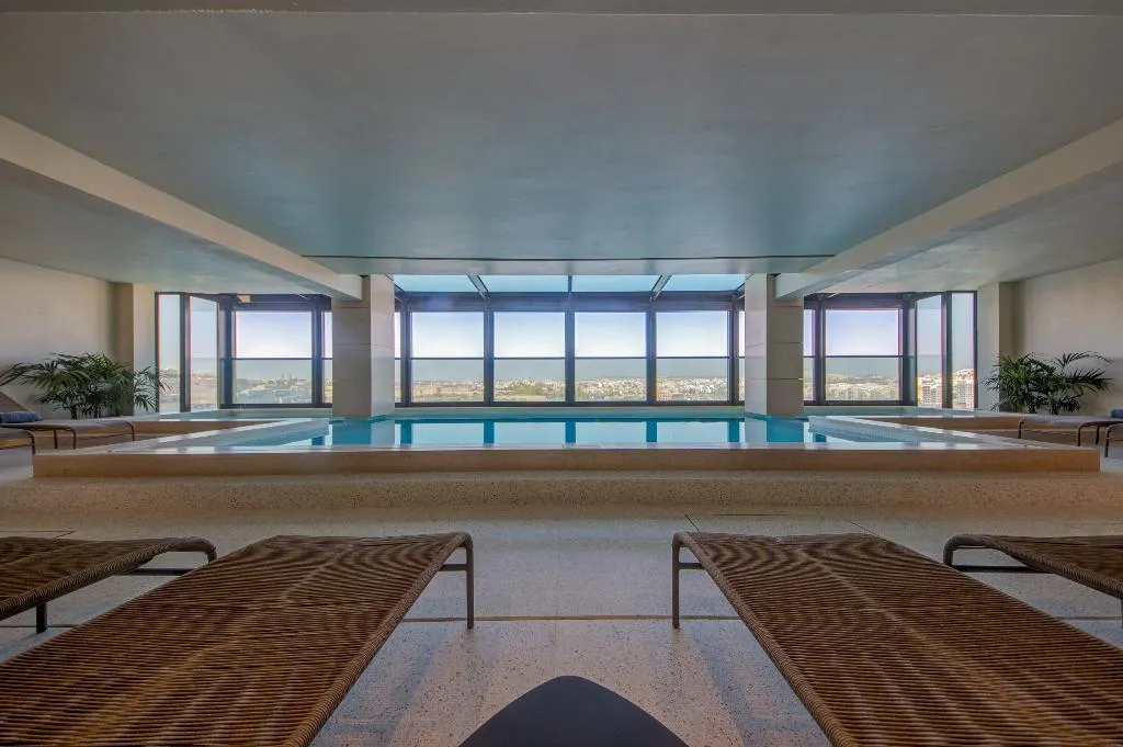 Pool, Land's End Boutique Hotel, Malta