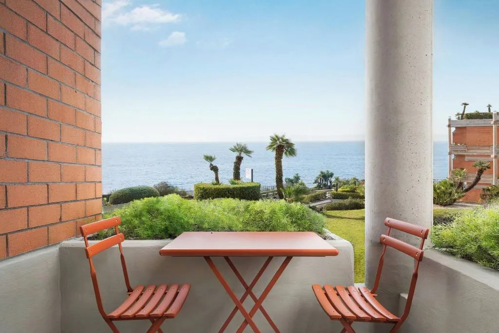 DOUBLE DELUXE WITH VIEWS Room, Four Points by Sheraton Catania Hotel & Conference, Catania