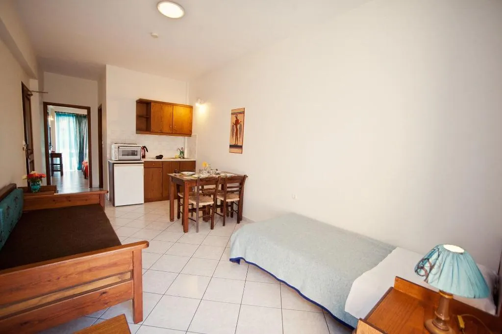 Room, Niriides Hotel, Crete