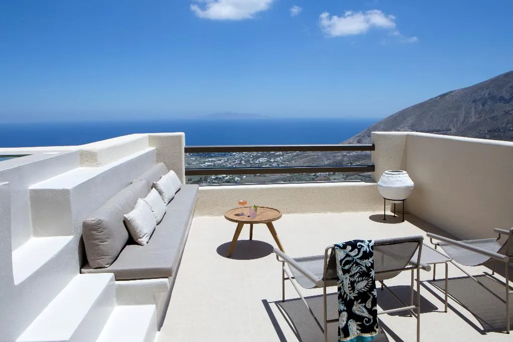 JUNIOR SUITE SEA VIEW WITH PRIVATE POOL Room, Elessa Hotel, Santorini