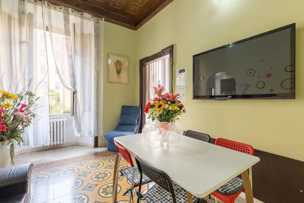 Room, Do Domus, Naples