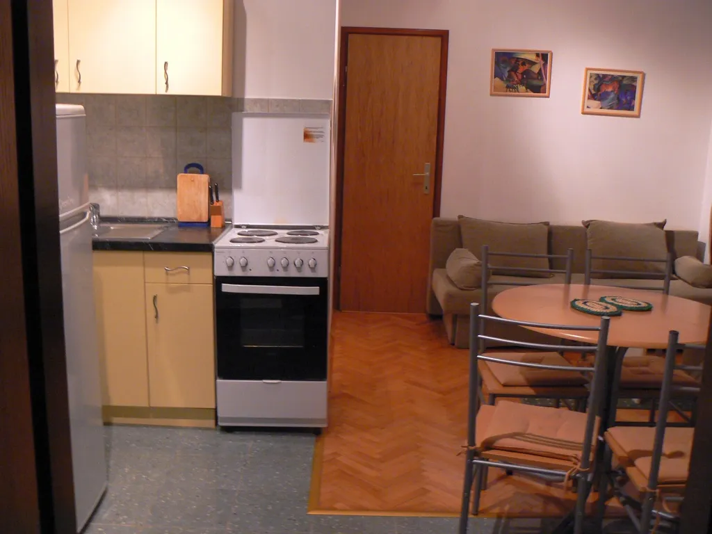 APARTMENT CAPACITY 6 Room, Apartments Zecevic, Dubrovnik
