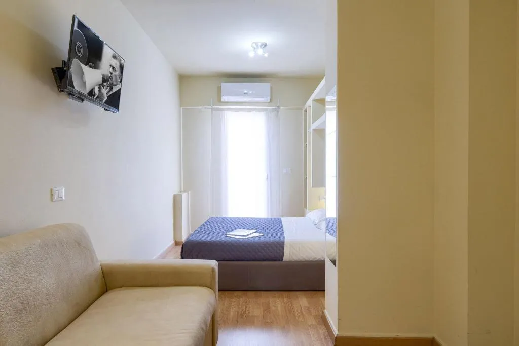 DOUBLE QUEEN SIZE BED Room, Home Boutique Santa Maria Novella, Florence