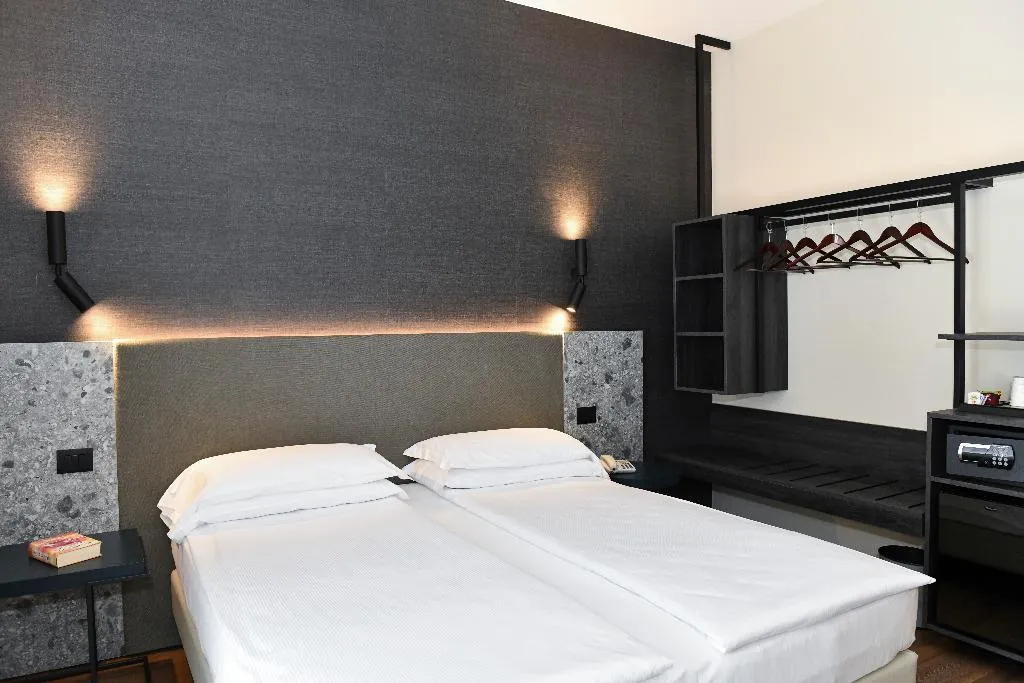 DOUBLE SUPERIOR WITH BALCONY Room, Eden Hotel, Venice