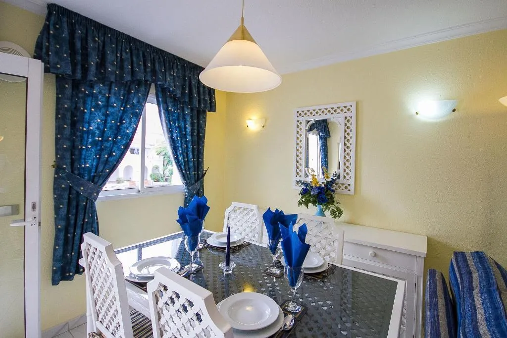 Room, Los Claveles, Tenerife