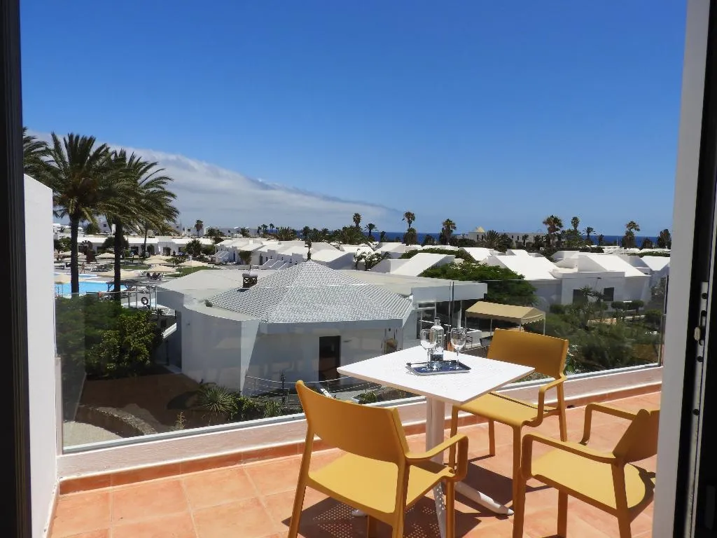 APARTMENT SUPERIOR CAPACITY 4 Room, Apartamentos Santa Rosa, Lanzarote