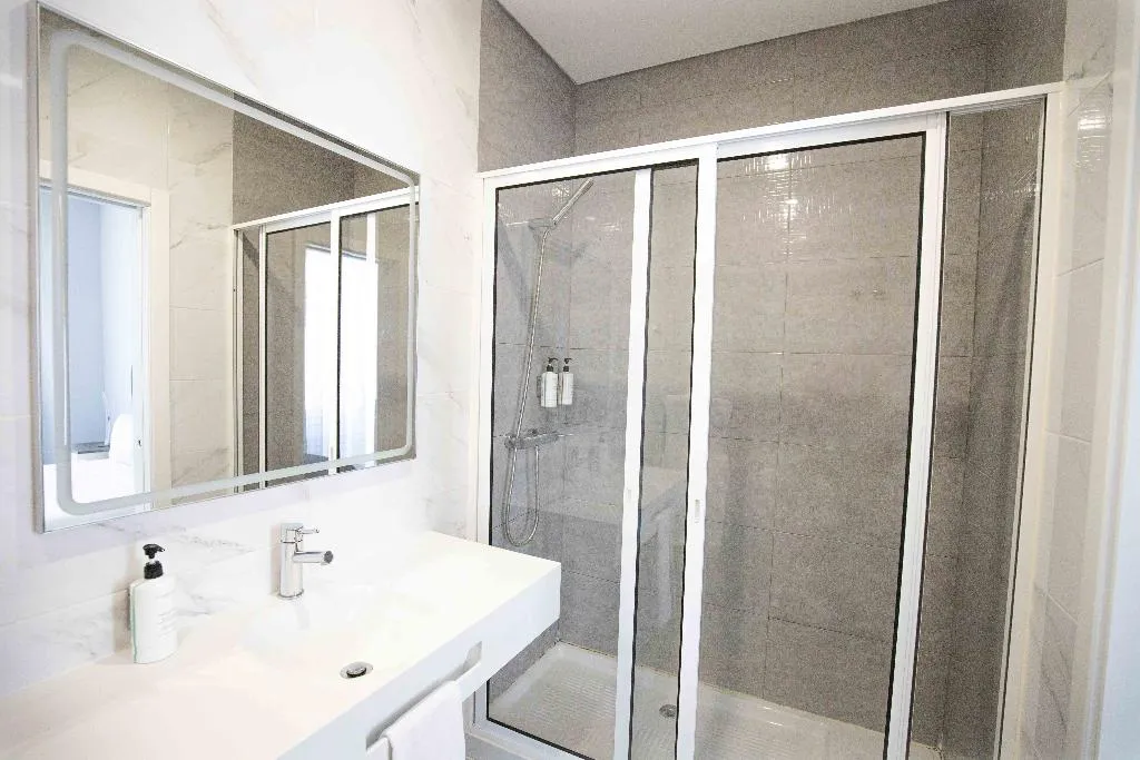 DOUBLE SUPERIOR Room, Residencial Alcobia, Lisbon