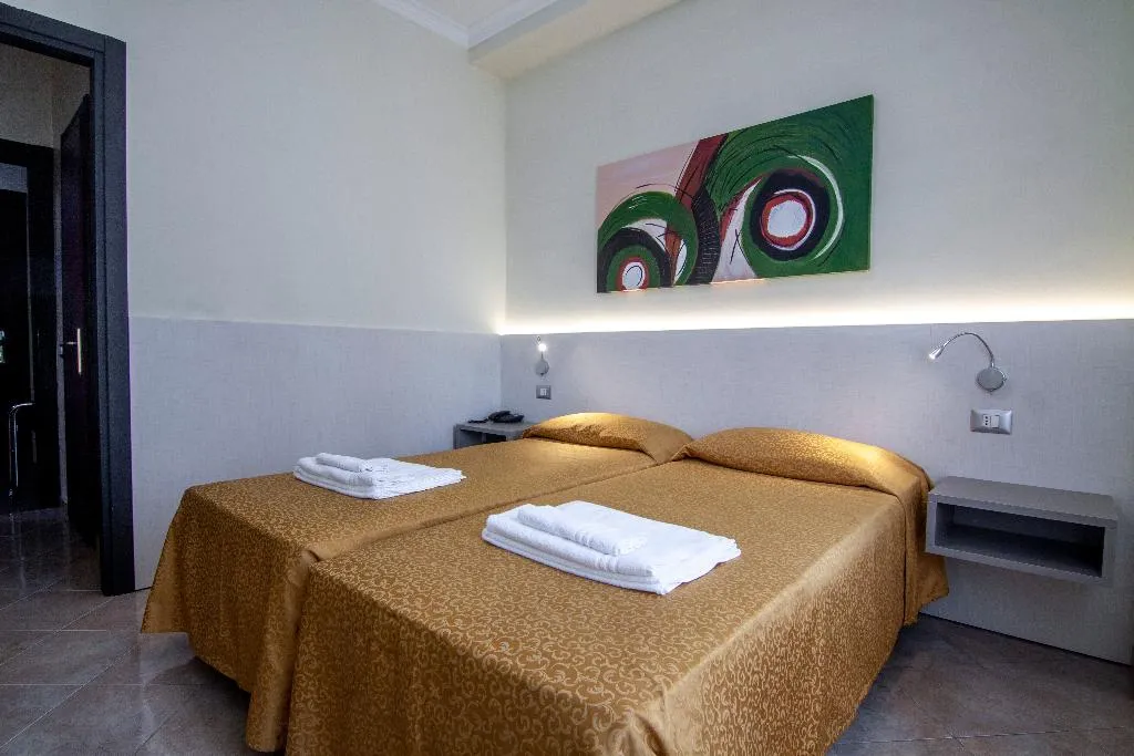 TWIN STANDARD Room, Hotel Dei Fiori, Milan