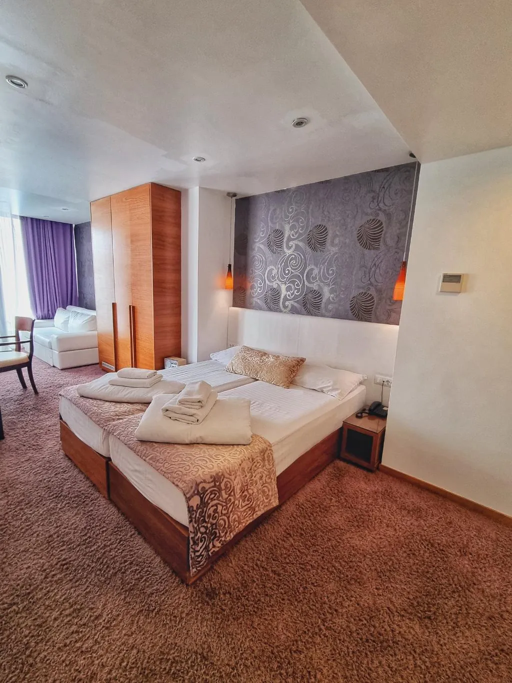 QUADRUPLE CLASSIC Room, Classic Hotel Gala Split, Split