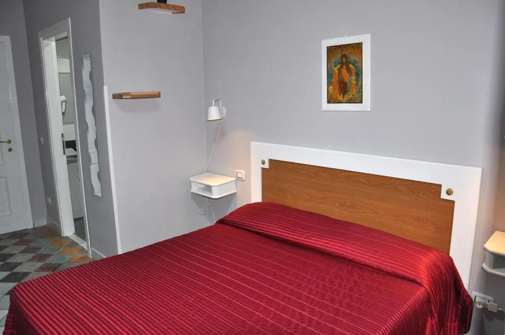 Room, Firenze 32, Naples