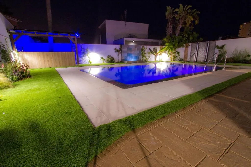 Sports and Entertainment, Pixel, Costa Del Sol
