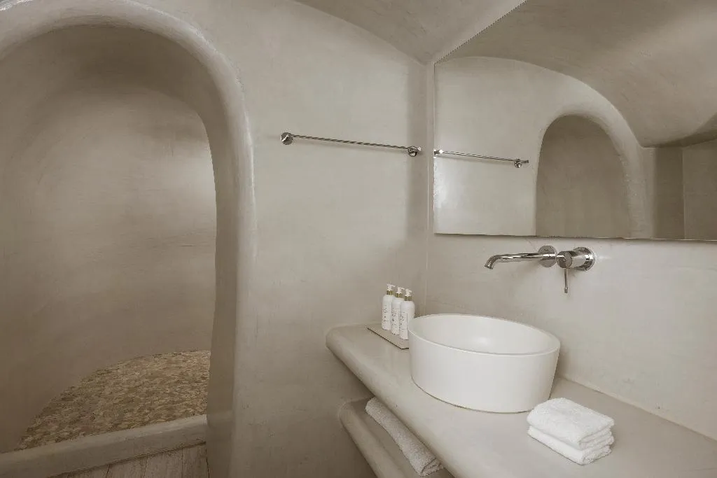 JUNIOR SUITE TWO BEDROOMS Room, Aqua Luxury Suites, Santorini