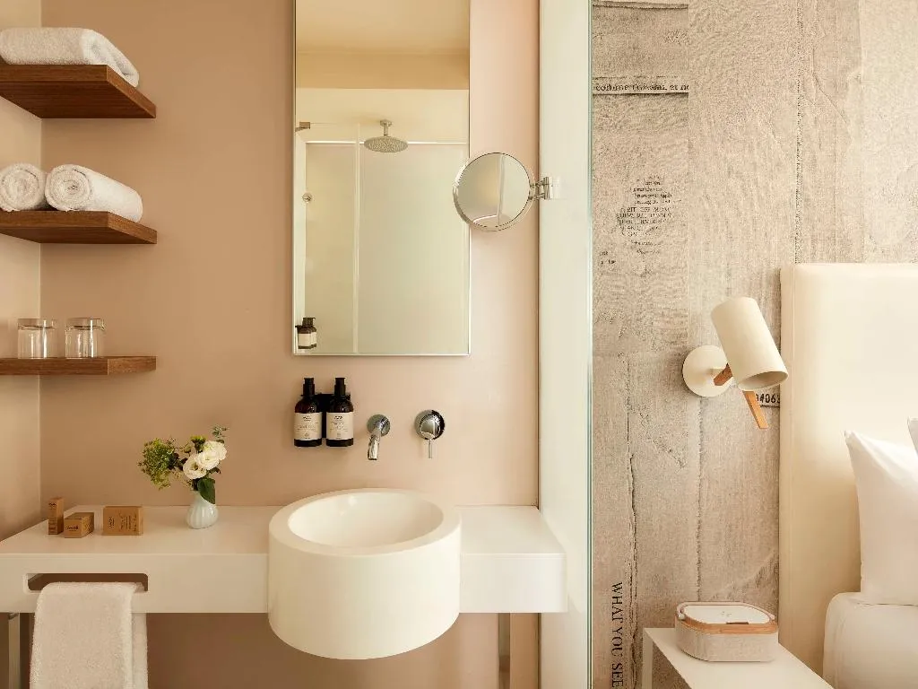 SINGLE STANDARD Room, Avani Palazzo Moscova Milan Hotel, Milan