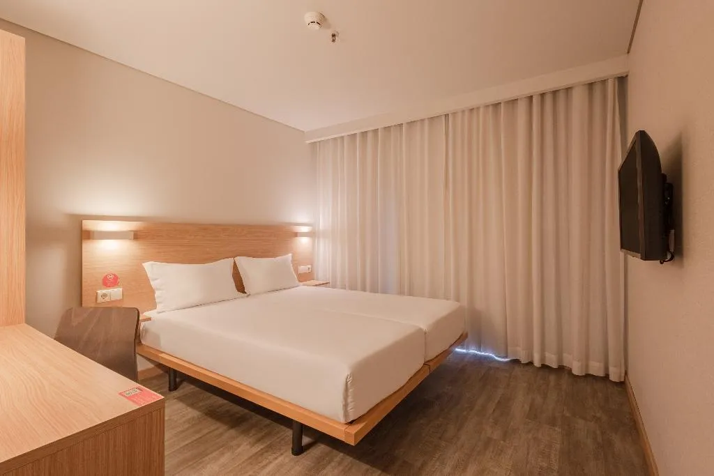 TWIN STANDARD Room, Moov Hotel Porto Norte, Porto