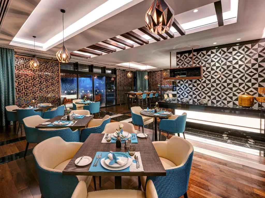Restaurant, Novotel Sharjah Expo Centre, Dubai
