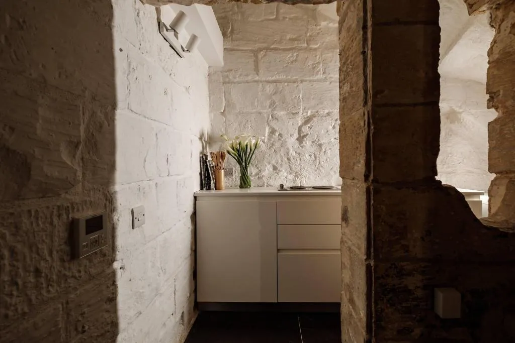 DOUBLE WITH KITCHENETTE Room, 19 Rooms, Malta