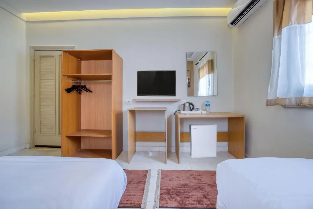 Double or Twin STANDARD Room, Villa Khufu Pyramids Hotel, Cairo