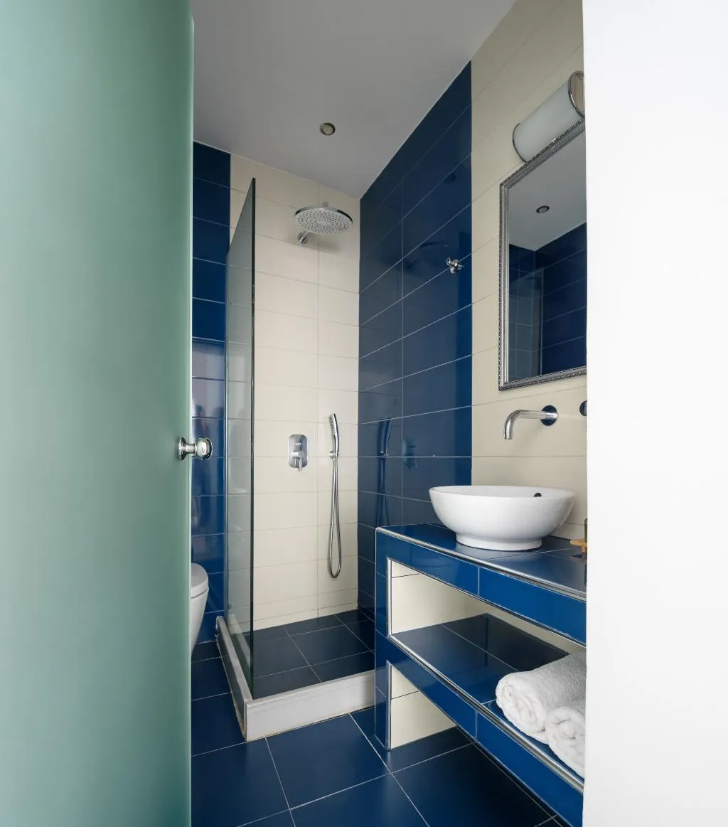 JUNIOR SUITE STANDARD Room, Oasis Suites Fira, Santorini