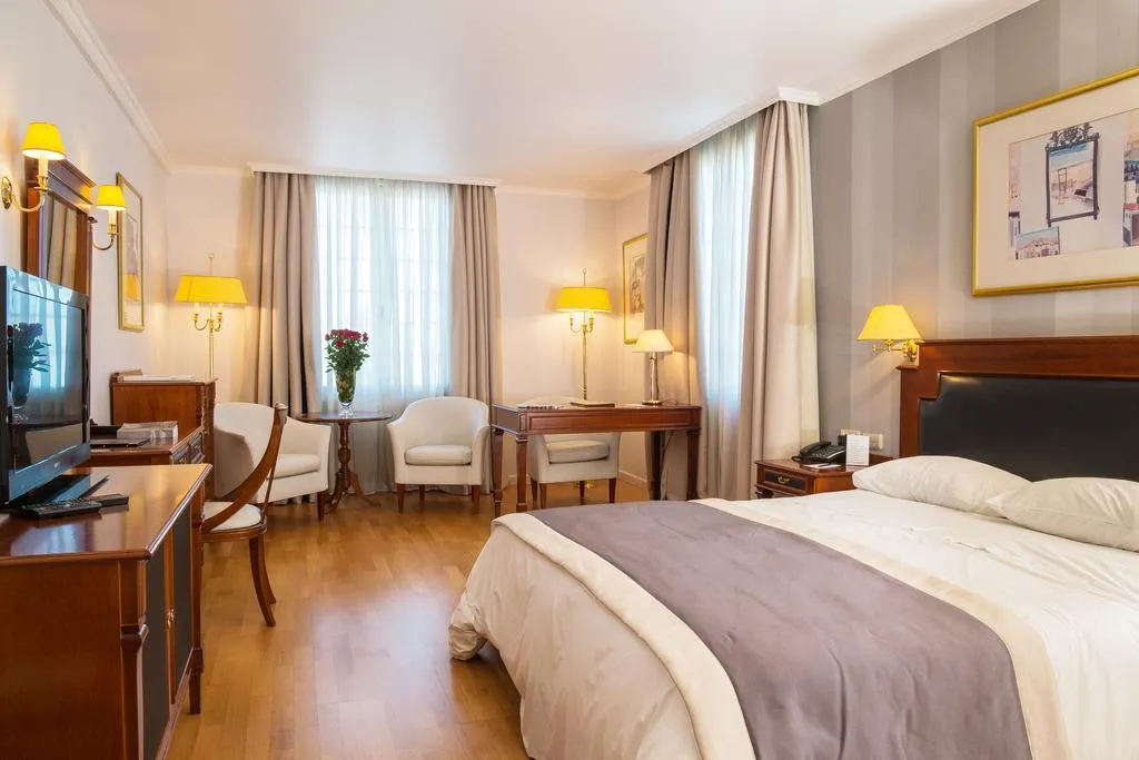 Double or Twin SUPERIOR Room, Theoxenia Palace, Athens