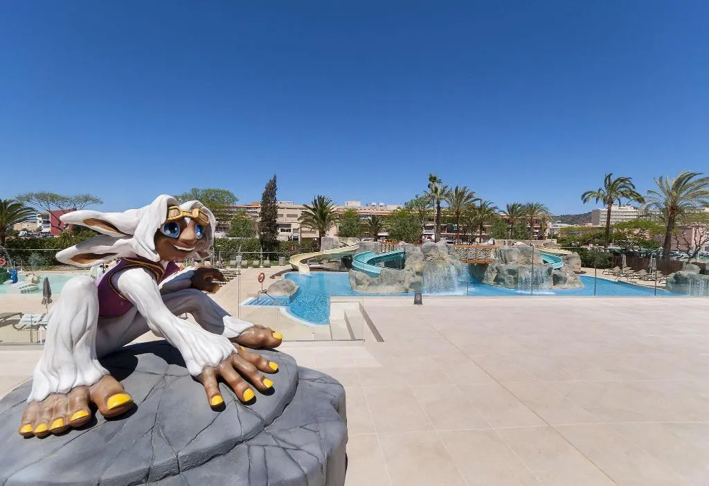 Sports and Entertainment, Sol Barbados, Majorca