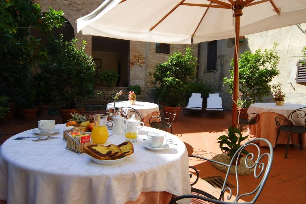 Terrace, Hotel L'Antico Pozzo, Florence