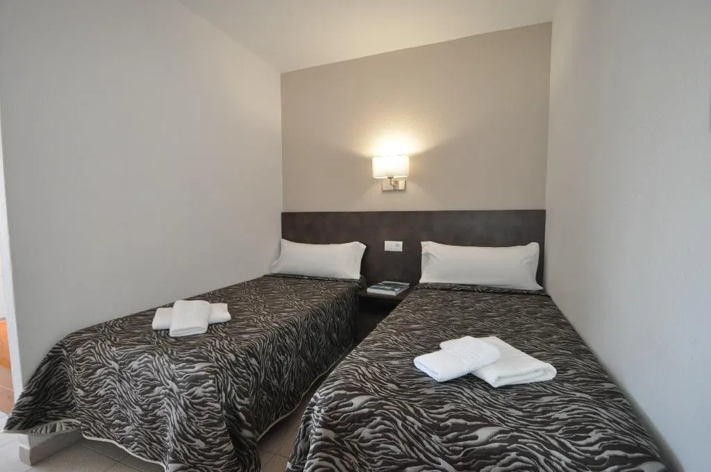 STUDIO CAPACITY 2 Room, Safari, Costa Brava