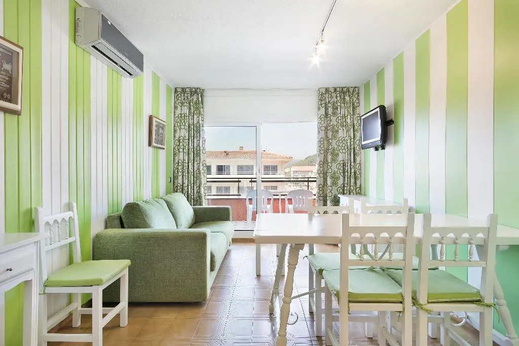 APARTMENT DUPLEX Room, Apartamentos Salles Beach, Costa Brava