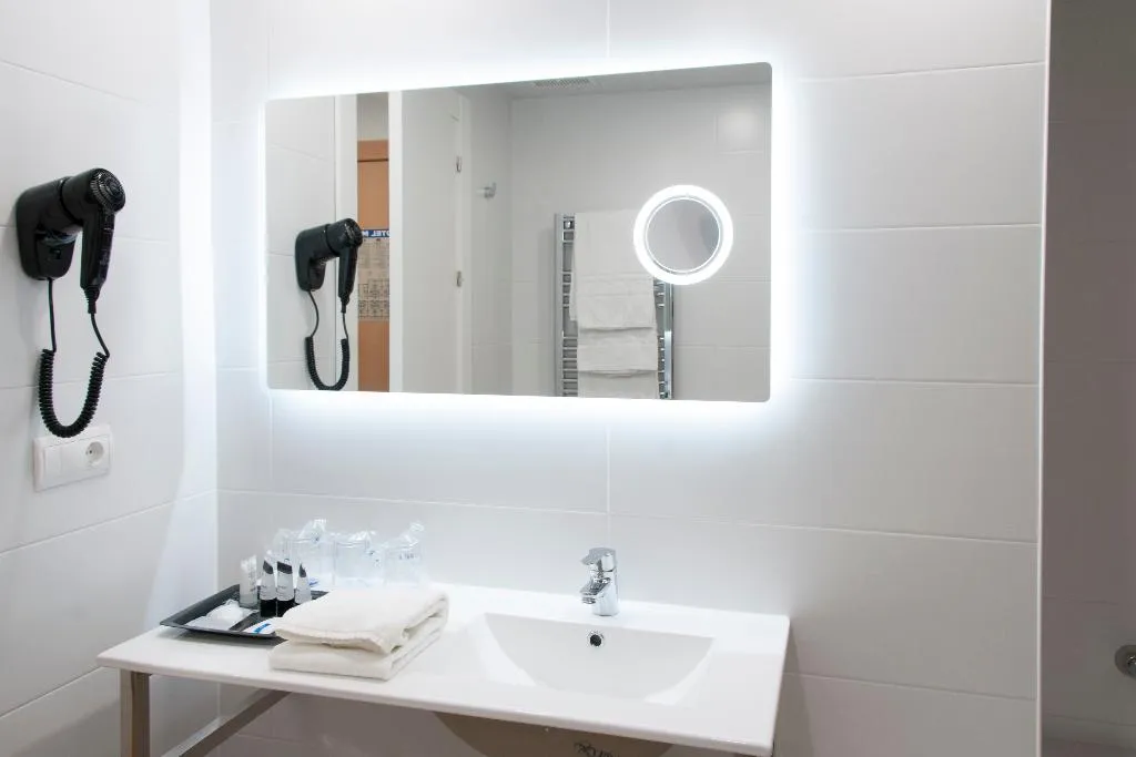 TRIPLE STANDARD Room, Sercotel Maya Alicante, Costa Blanca