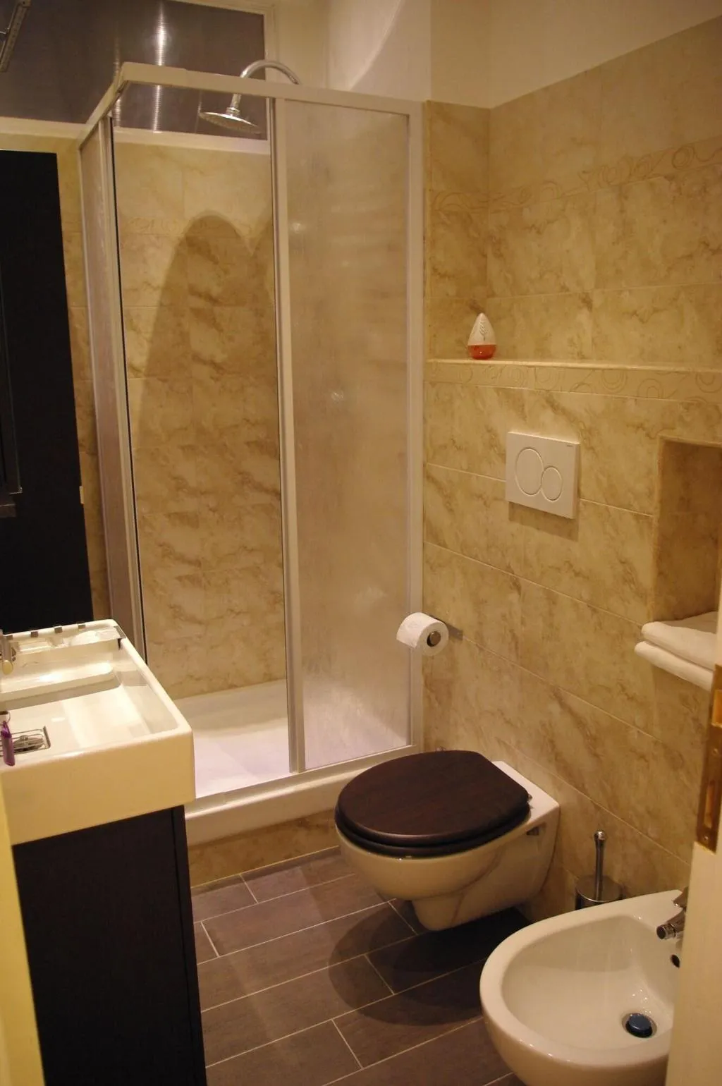 Room, Appia Avenue 639, Naples