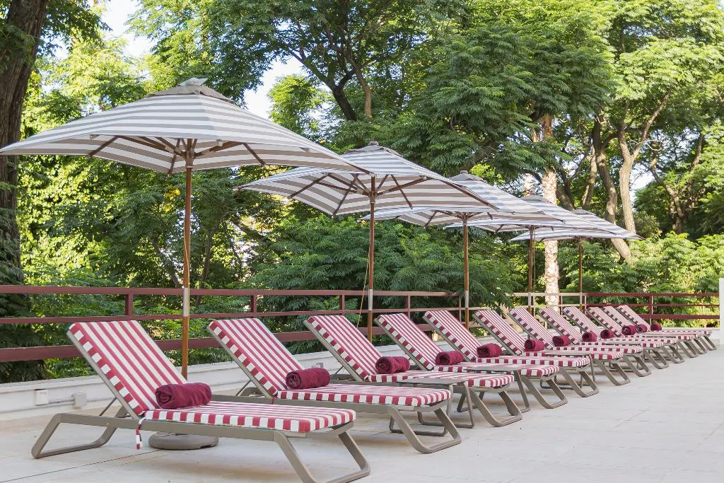 Pool, Hesperia Sevilla, Seville