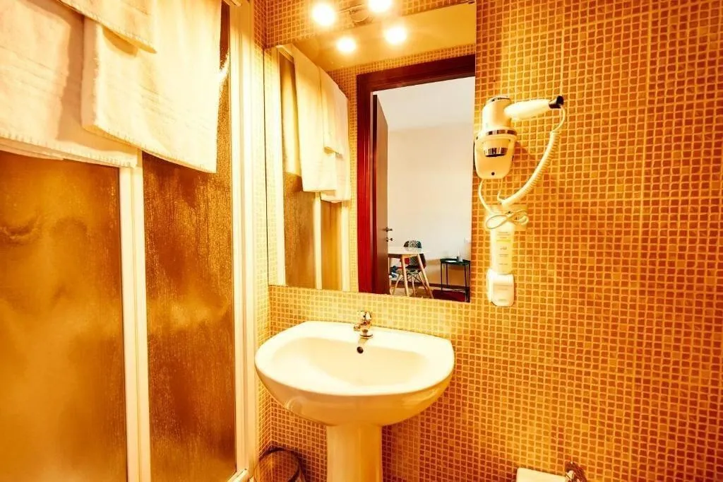 Room, Bnb Drive In, Rome