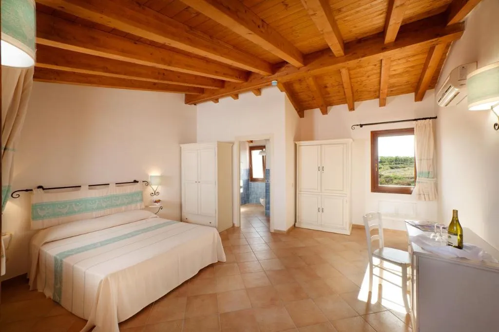 TRIPLE STANDARD Room, Borgo Dei Pescatori, Olbia