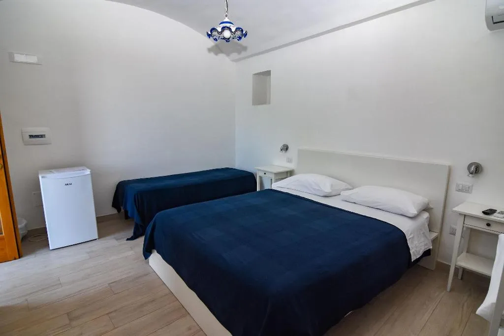 Room, Villa Mariagiovanna, Naples