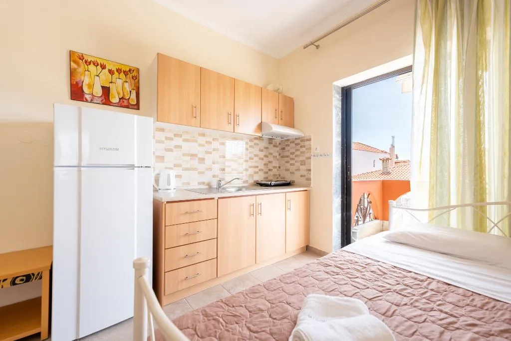 TRIPLE STANDARD Room, Milonas House Apartments, Halkidiki