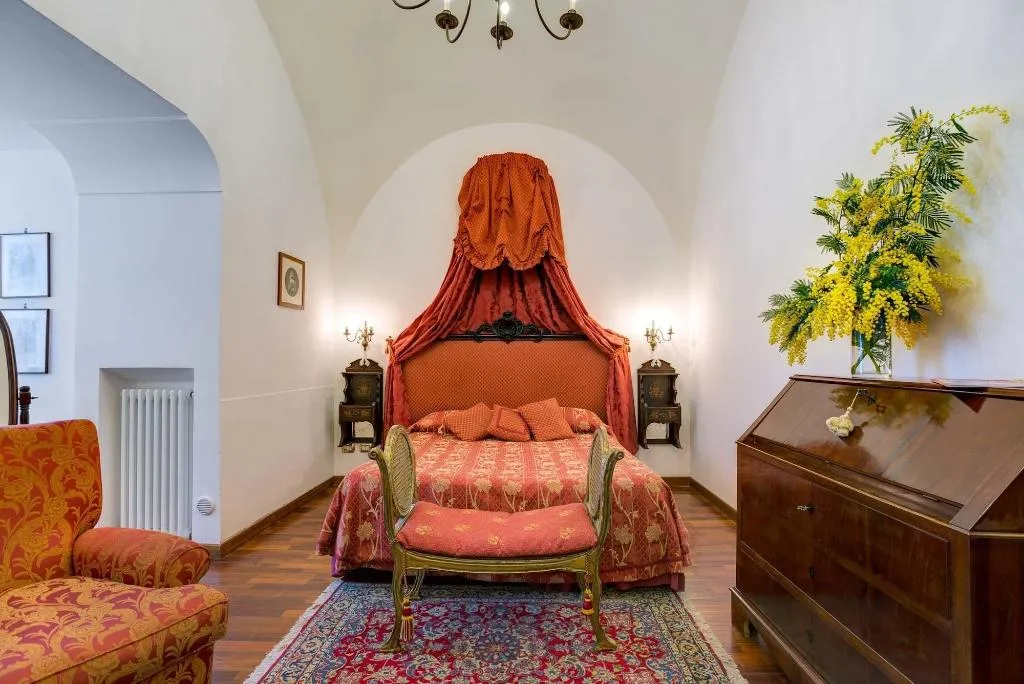 Room, Relais La Rupe, Naples