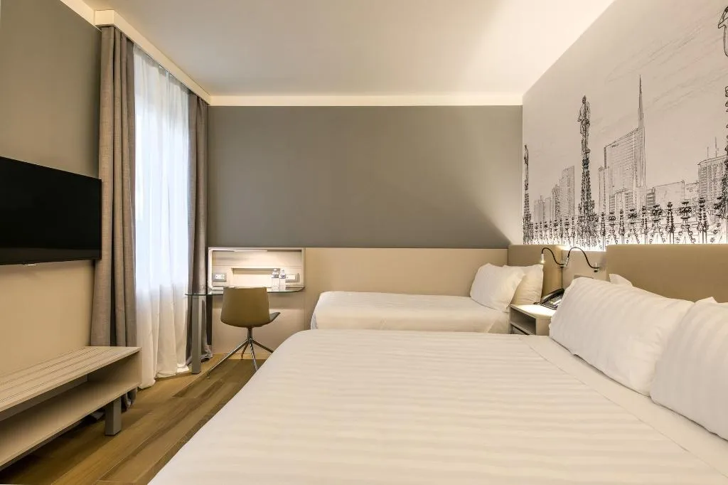 Room, 43 Station Hotel, Milan