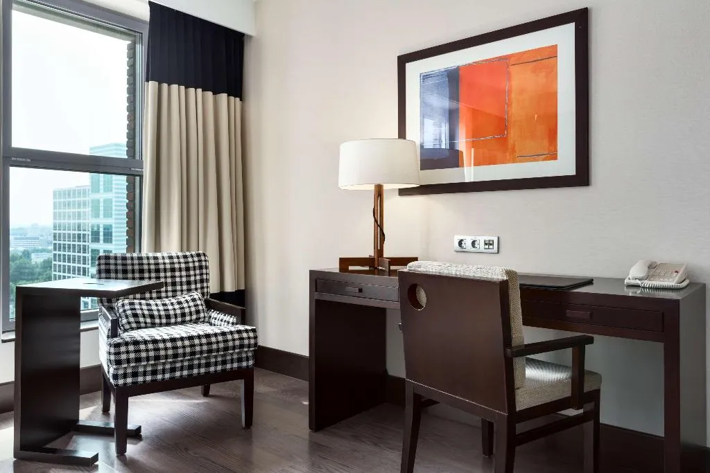 Room, NH Den Haag, Amsterdam