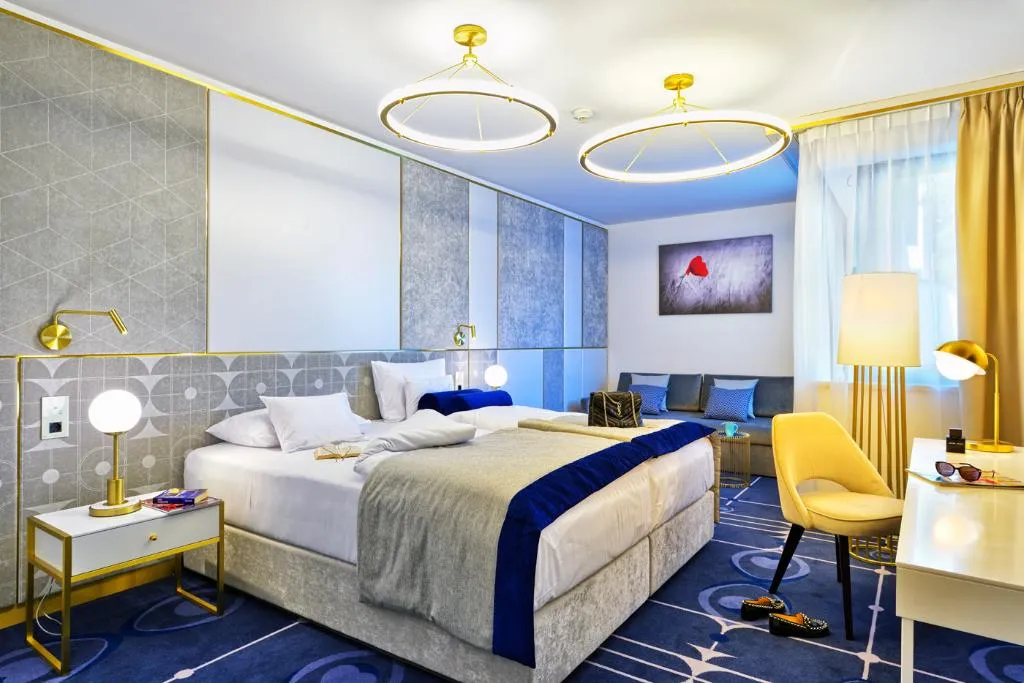 FAMILY ROOM DELUXE Room, Ferreus Modern Art Deco, Krakow