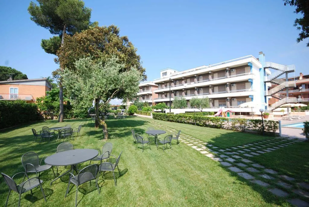 General view, River Palace, Rome