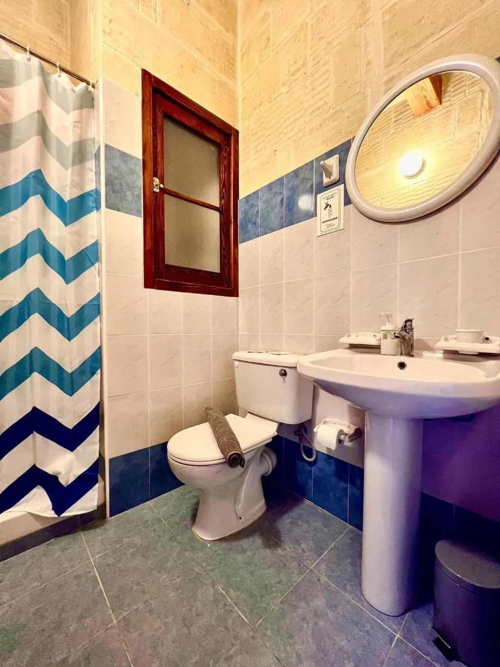 Room, Grotto's Paradise B&B, Gozo