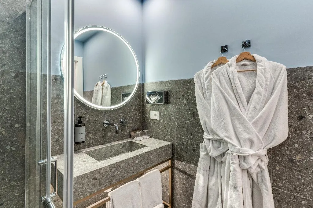 Double or Twin SUPERIOR Room, Relais Trevi 95 Boutique Hotel, Rome