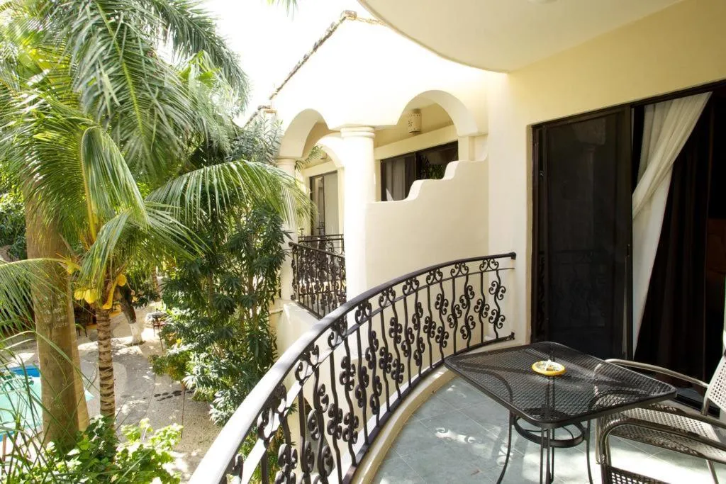 Terrace, Hacienda Paradise Boutique by BFH, Playa Del Carmen