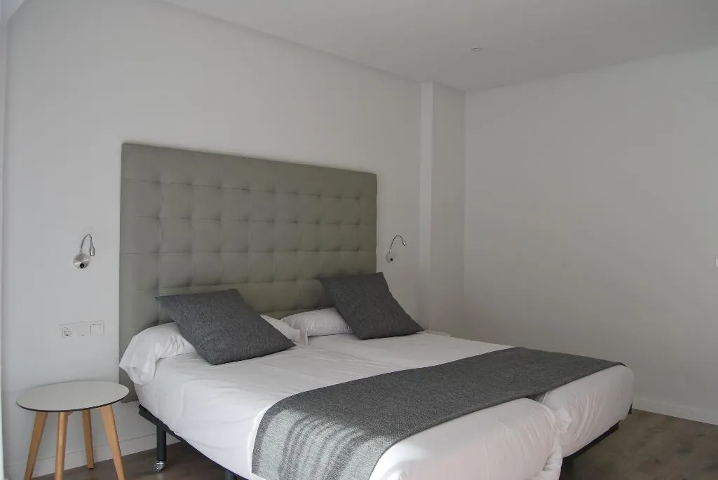 DOUBLE SINGLE USE STANDARD Room, Estudiotel Alicante, Costa Blanca